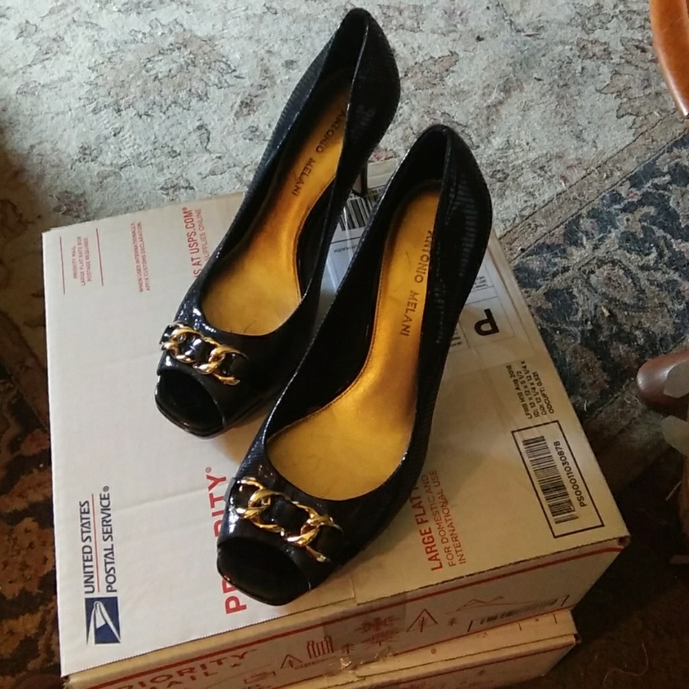 CHAINED SNAKE SKIN HEELS